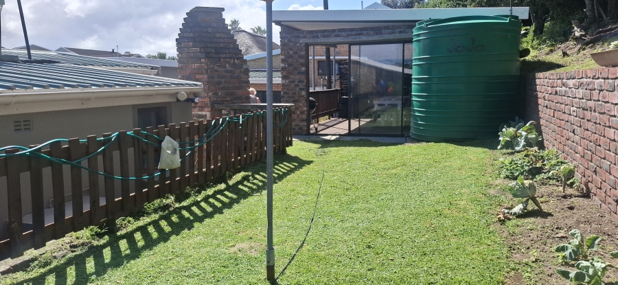 2 Bedroom Property for Sale in Queensberry Bay Eastern Cape